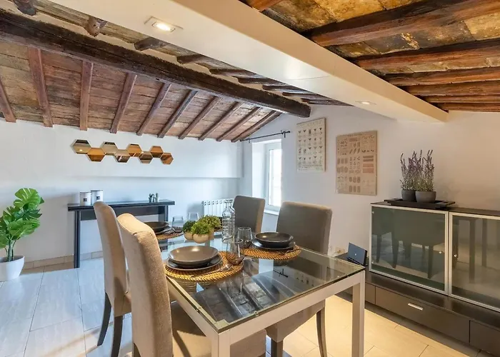 15 Min From Piazza Venezia Skyline Sanctuary In Trastevere